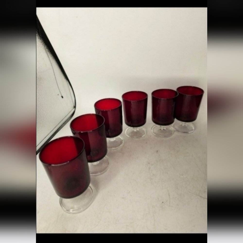 Vintage Set Of Arcoroc Red Wine Or Juice‎ Glasses, Made In France